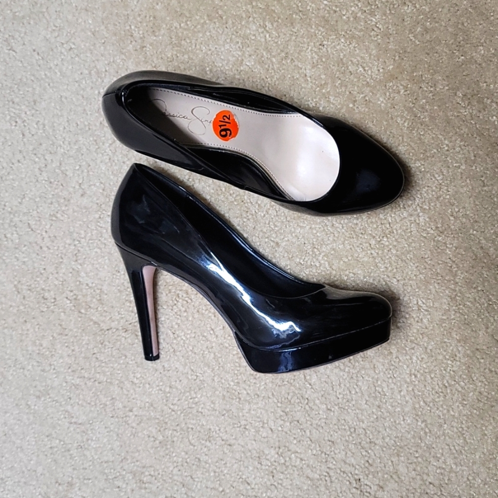 NWT Jessica Simpson pumps‎